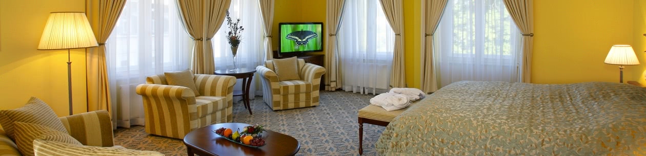 Maria Spa Courtyard