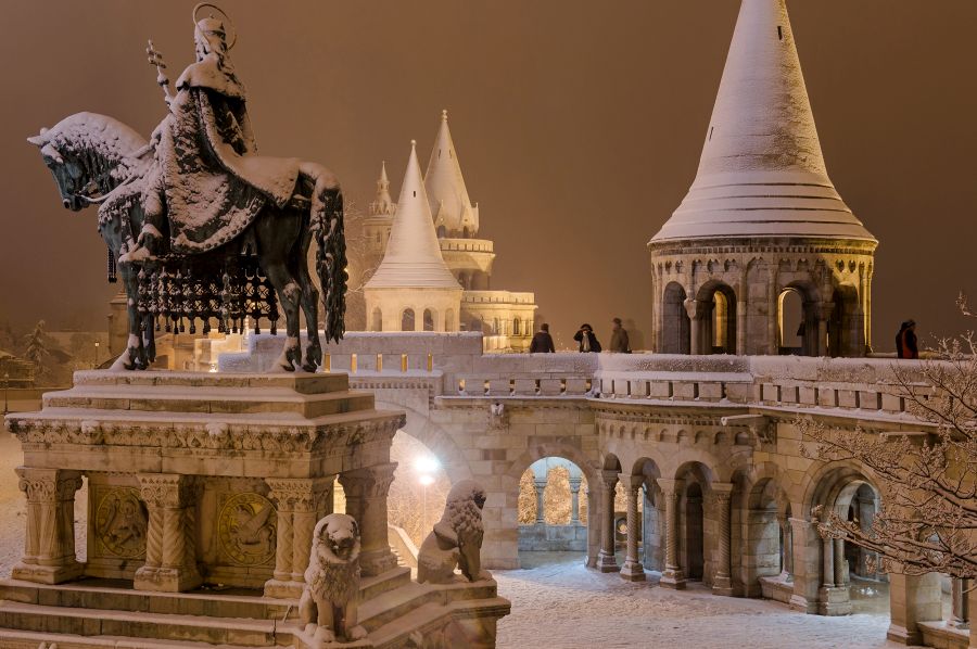 Rybářská bašta v zimě - Budapešť