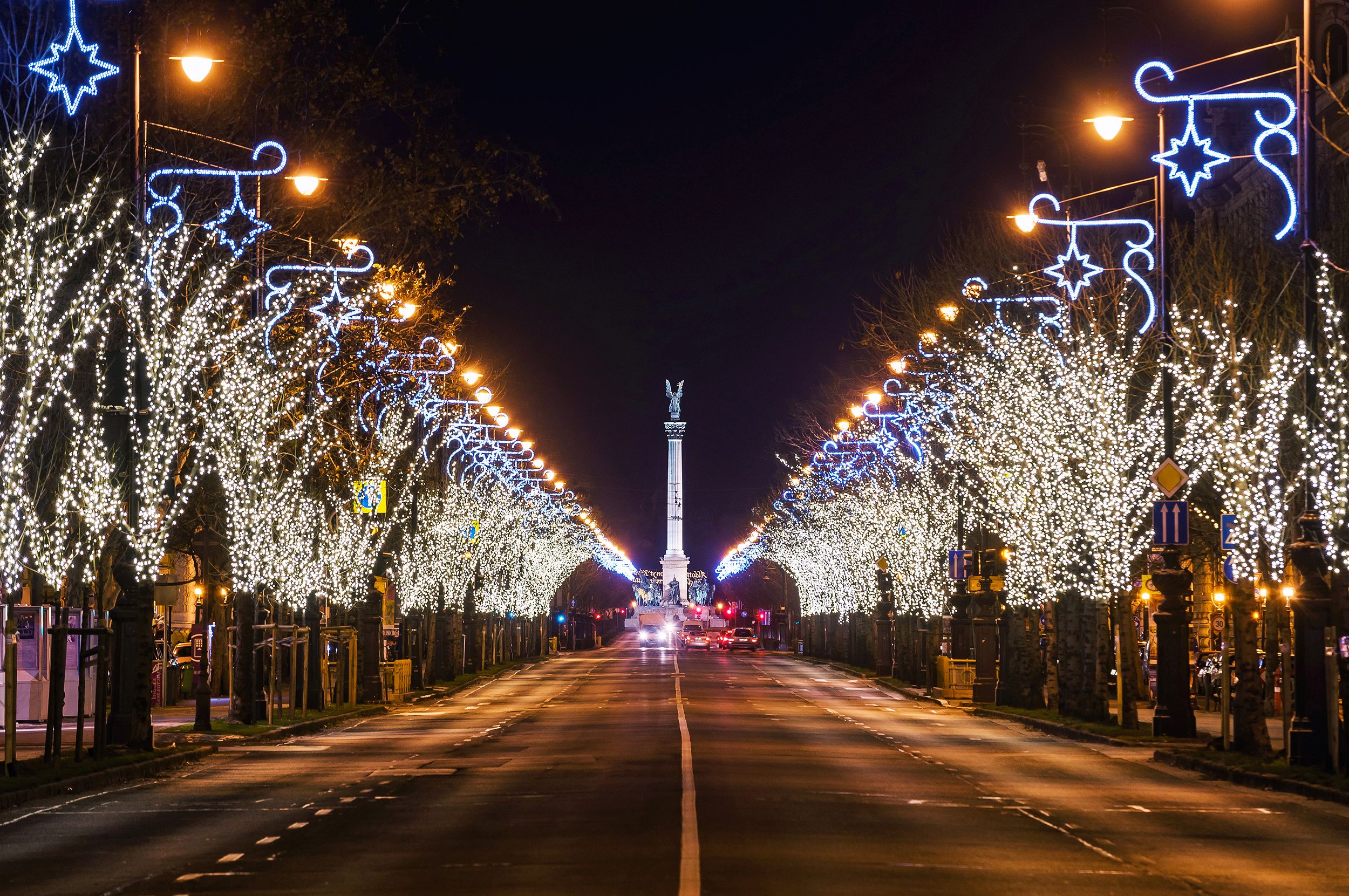 christmas lights Budapest Andrássy street