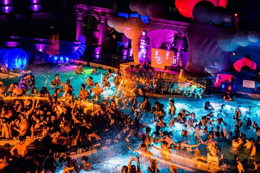 Summer Bath Parties, Szechenyi Bath