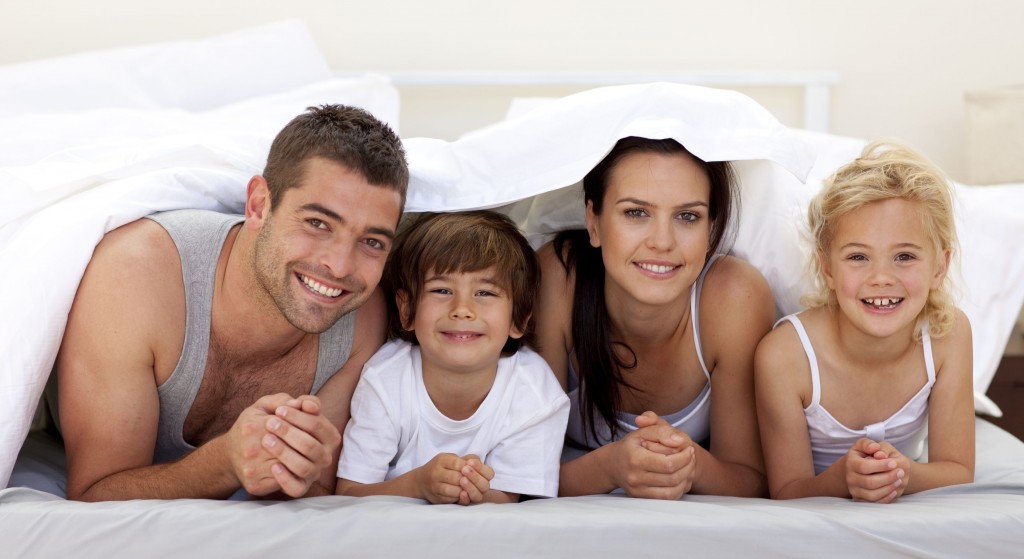 Family in bed