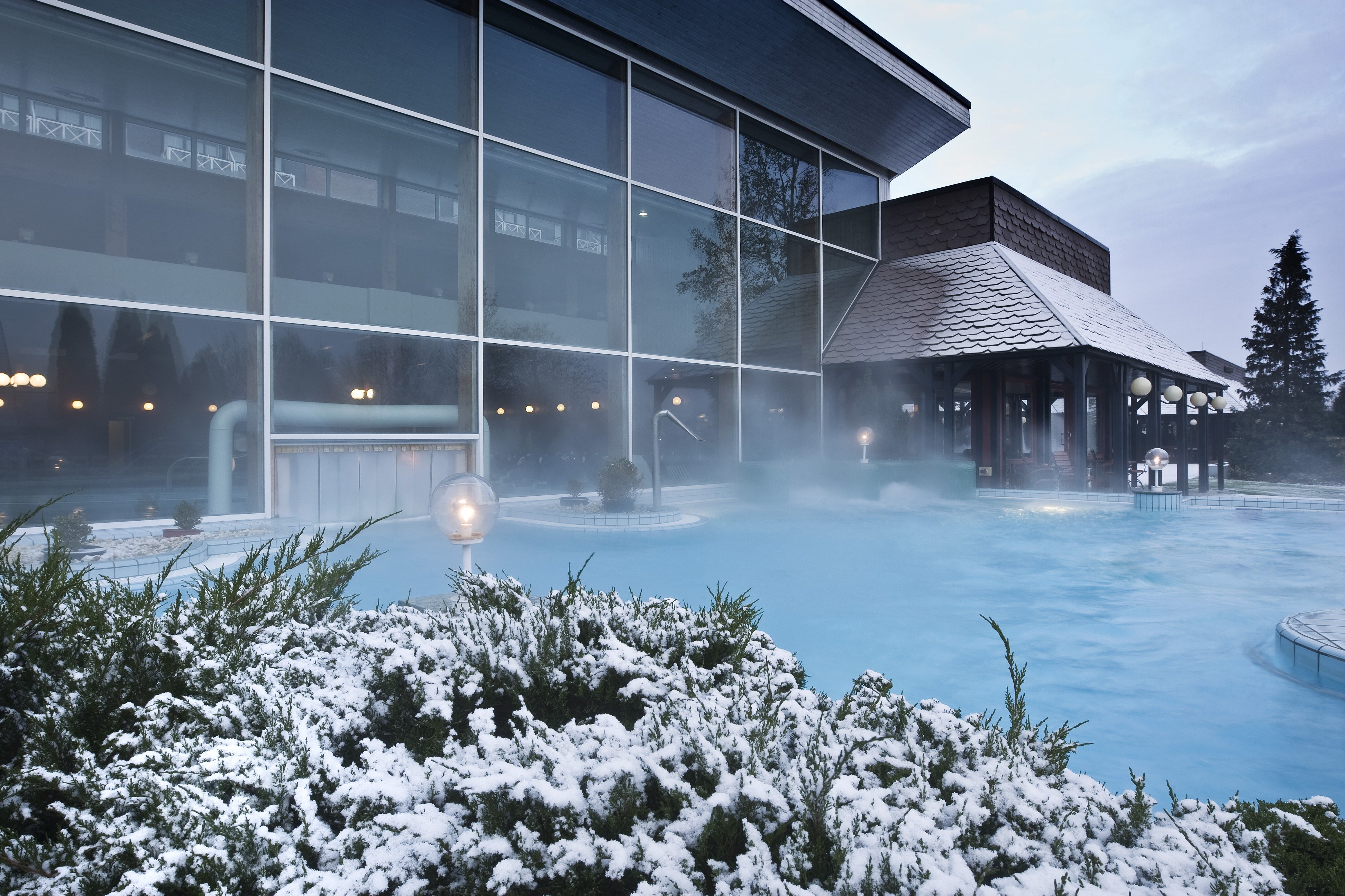 Danubius Health Spa Resort Bük külső medence télen