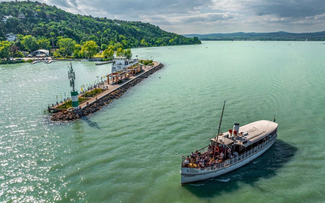 Őszi kikapcsolódás a Balaton partján