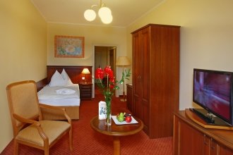 Superior Plus single room