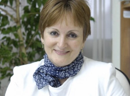 Dr Márta Mogyorósi