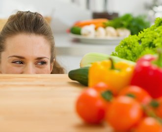 FRESH SALADS, FRUIT AND VEGETABLES