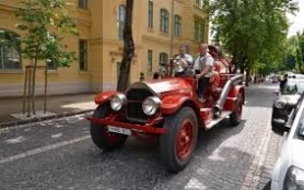 V. Concours d’ Elegance