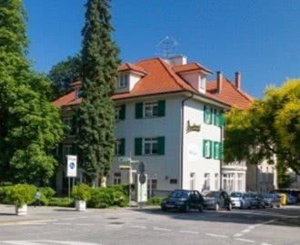 Vila Trajan**, termálny hotel v Piešťanoch, Slovensko